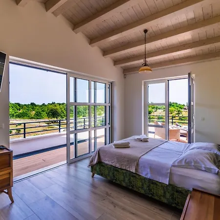 Villa Arkaim With Private Pool