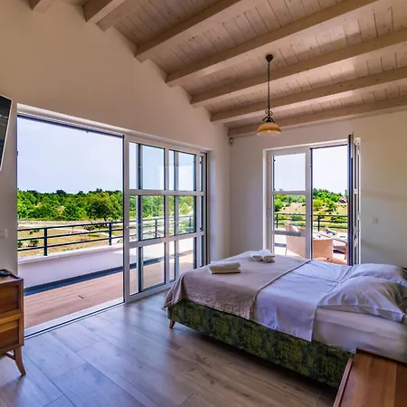 Villa Arkaim With Private Pool *