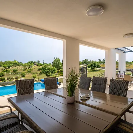 Villa Arkaim With Private Pool Filipana