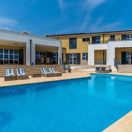 Arkaim With Private Pool Villa